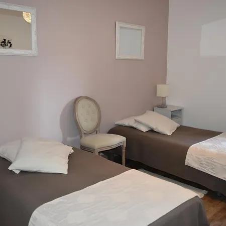 Au Logis De Apartment *